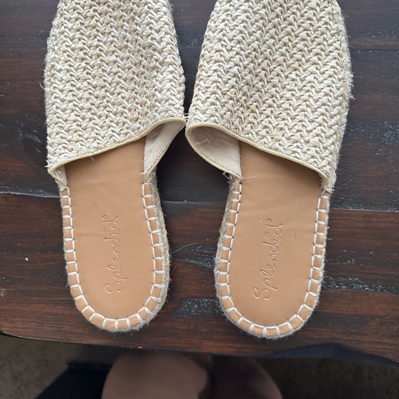 Splendid flat shoes. Size 10. Knitted. Beige color. Beautiful. - Picture 3 of 10